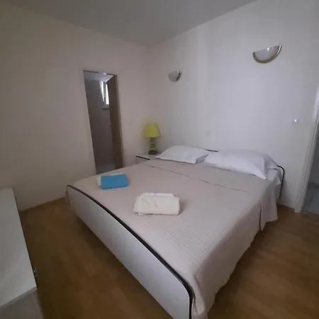 Quarto em Acomodações Particulares Jokovic Lumbarda